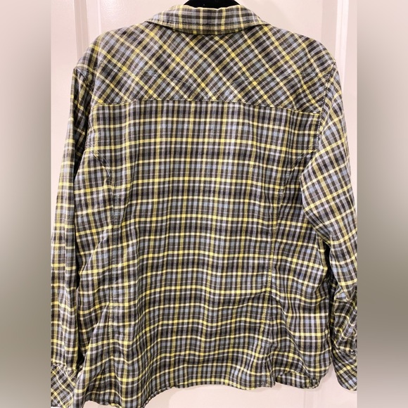 Columbia button up- women’s 2x - Picture 3 of 3